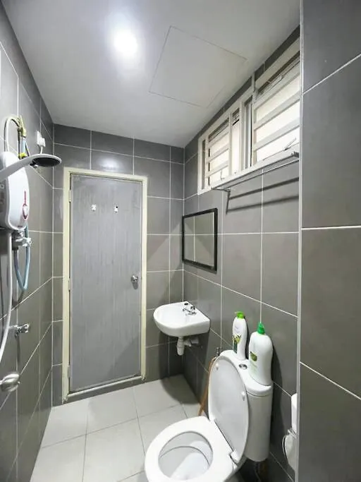 Cozyhouse 4Room 3Bath Room 10Pax'''Simpangampattasek Simpang Ampat Malajzia