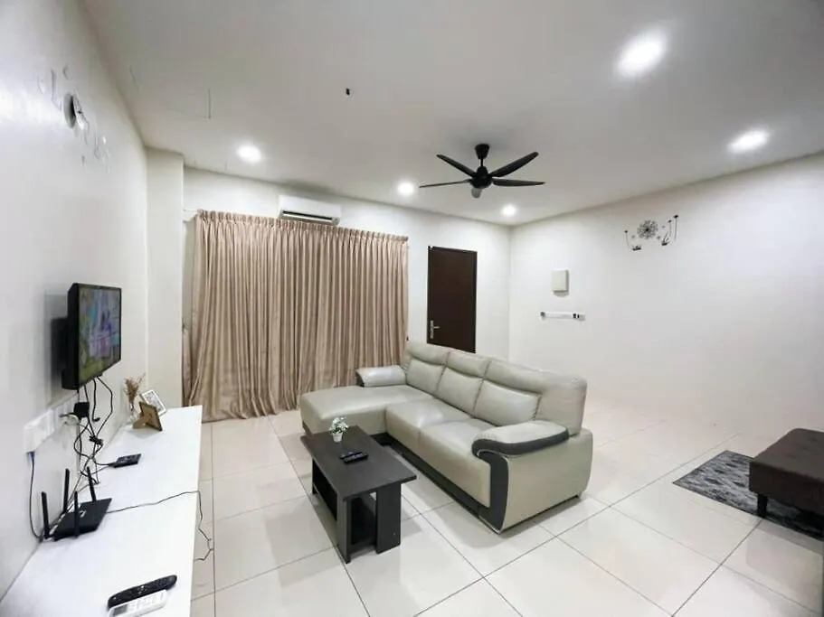 Cozyhouse 4Room 3Bath Room 10Pax'''Simpangampattasek Simpang Ampat 0*,  Malajzia