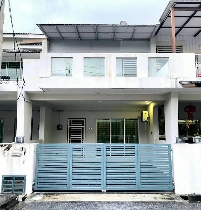Cozyhouse 4Room 3Bath Room 10Pax'''Simpangampattasek Simpang Ampat